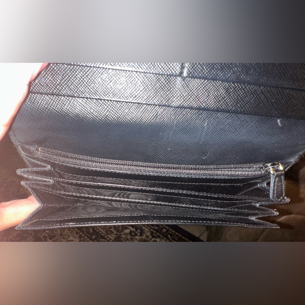 Prada Black Saffiano Leather Wallet - Picture 10 of 11